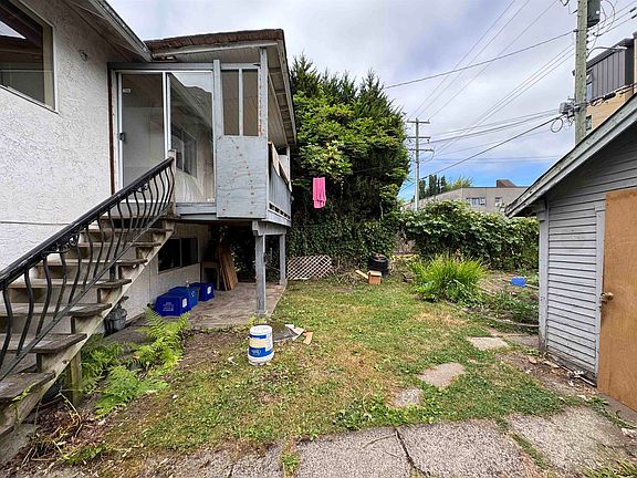 5th image of 3481 W 10th Ave