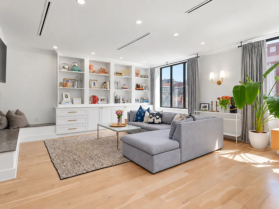 109 Norfolk St #PENTHOUSE