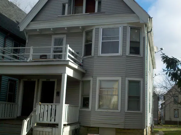 2816 N 34th St, Milwaukee, WI 53210