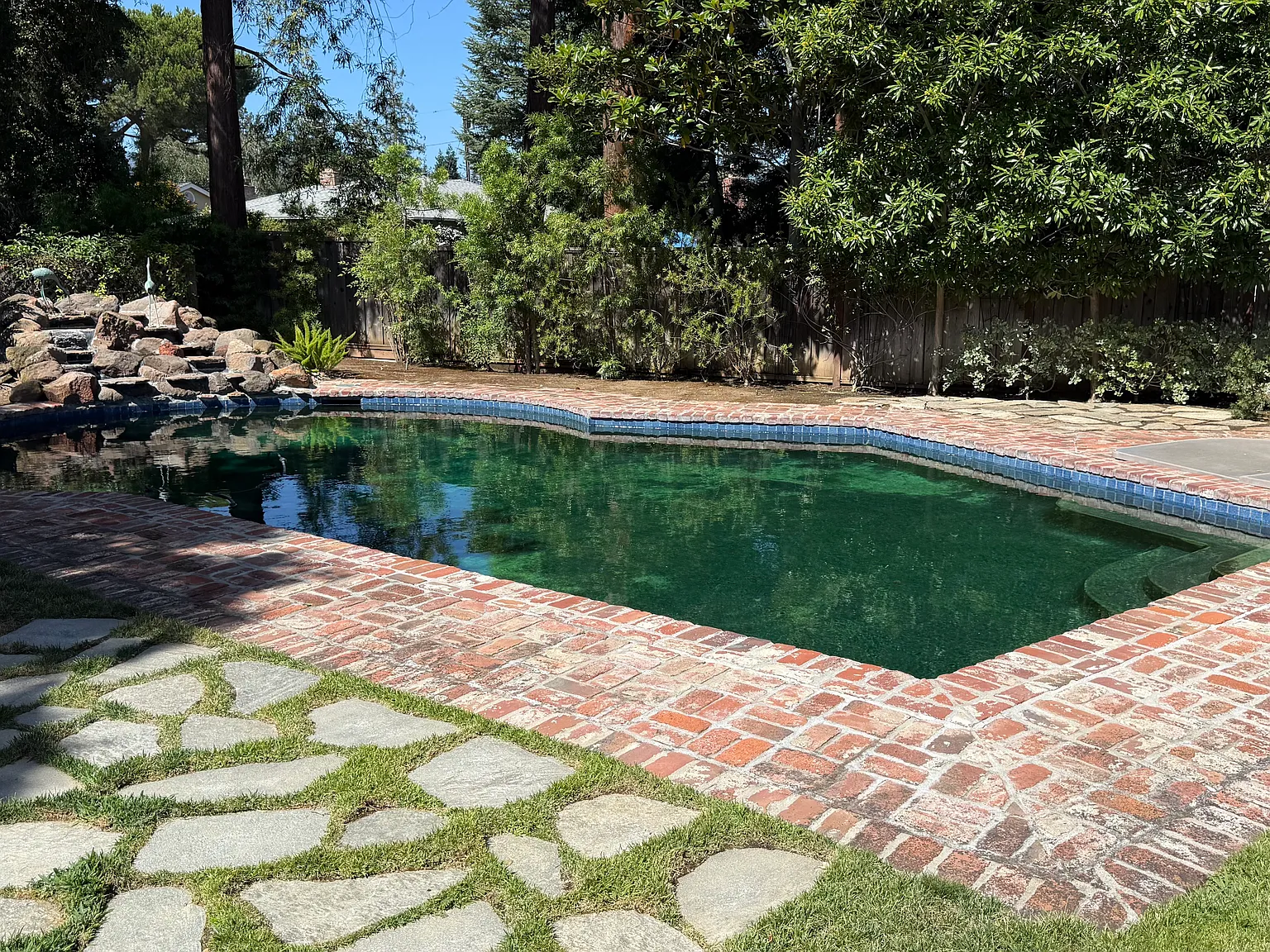 Arbuelo Way, Los Altos — Photo 4