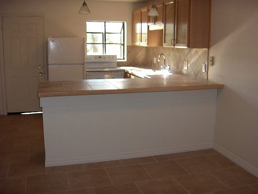 2nd image of 5315 NW 20th Way APT D