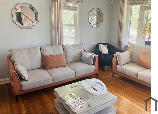 3 bed, 1008 sqft, $2,895 — Photo 3