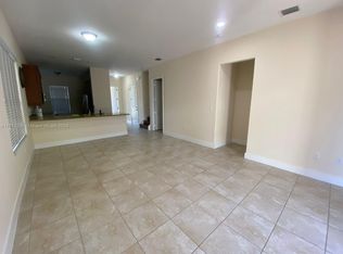 3334 W 96th Pl, Hialeah, FL 33018