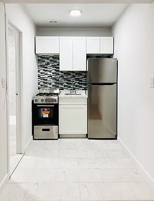 Rented by Hirsch Enterprises Incorporated | media 5