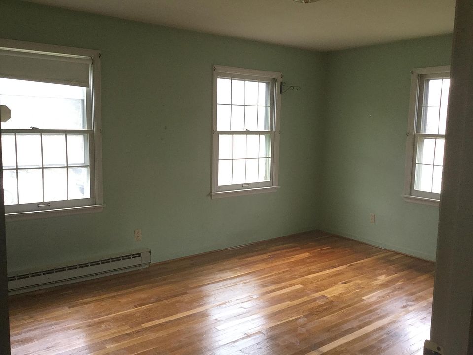 1st image of 940 McBryde Ln