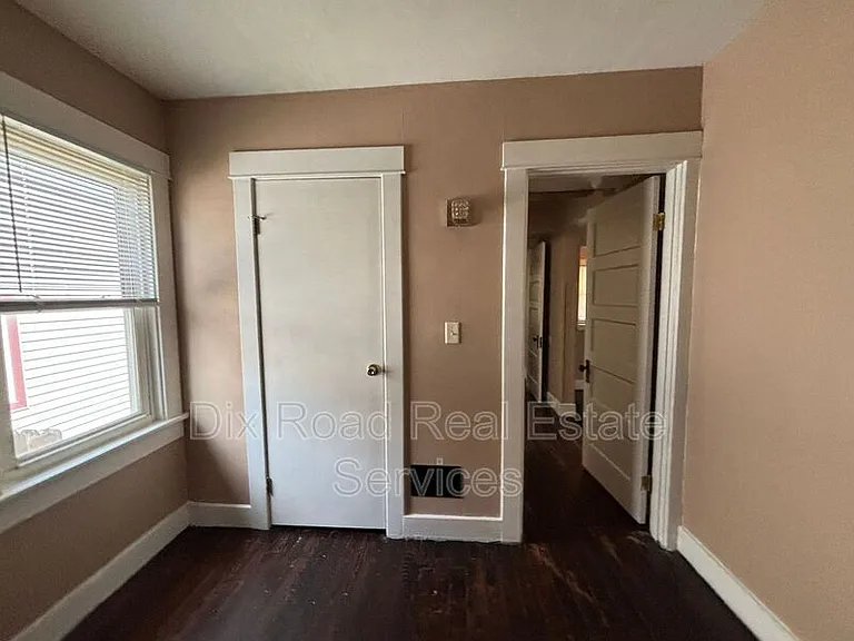 24 Lutz Ave — Photo 22