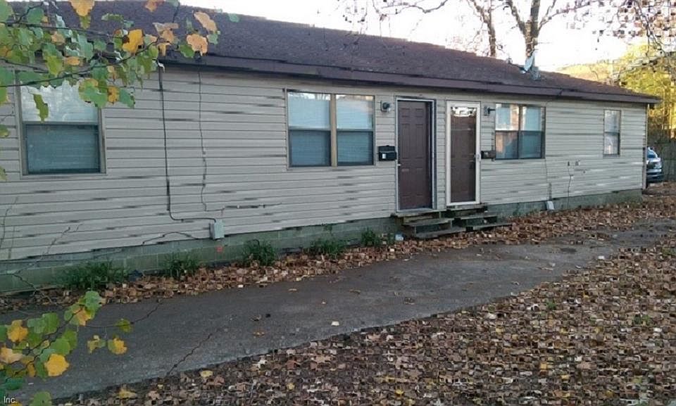 1st image of 1348 Picadilly St #A