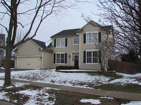 3rd image of 802 Hedgerow Ct