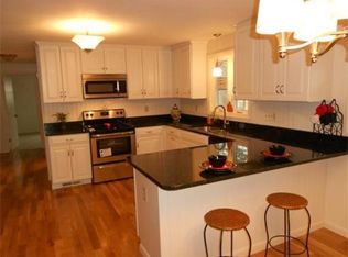 28 William St, Feeding Hills, MA 01030