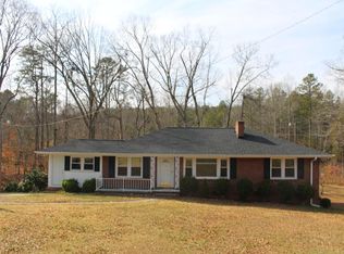 102 Pine Cir, Laurens, SC 29360