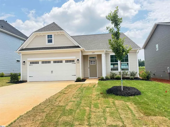 2049 Halton Oaks Dr, Spartanburg, SC 29303