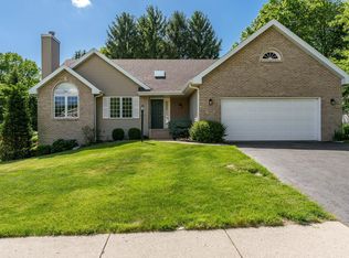 1350 Featherstone Rd, Rockford, IL 61107