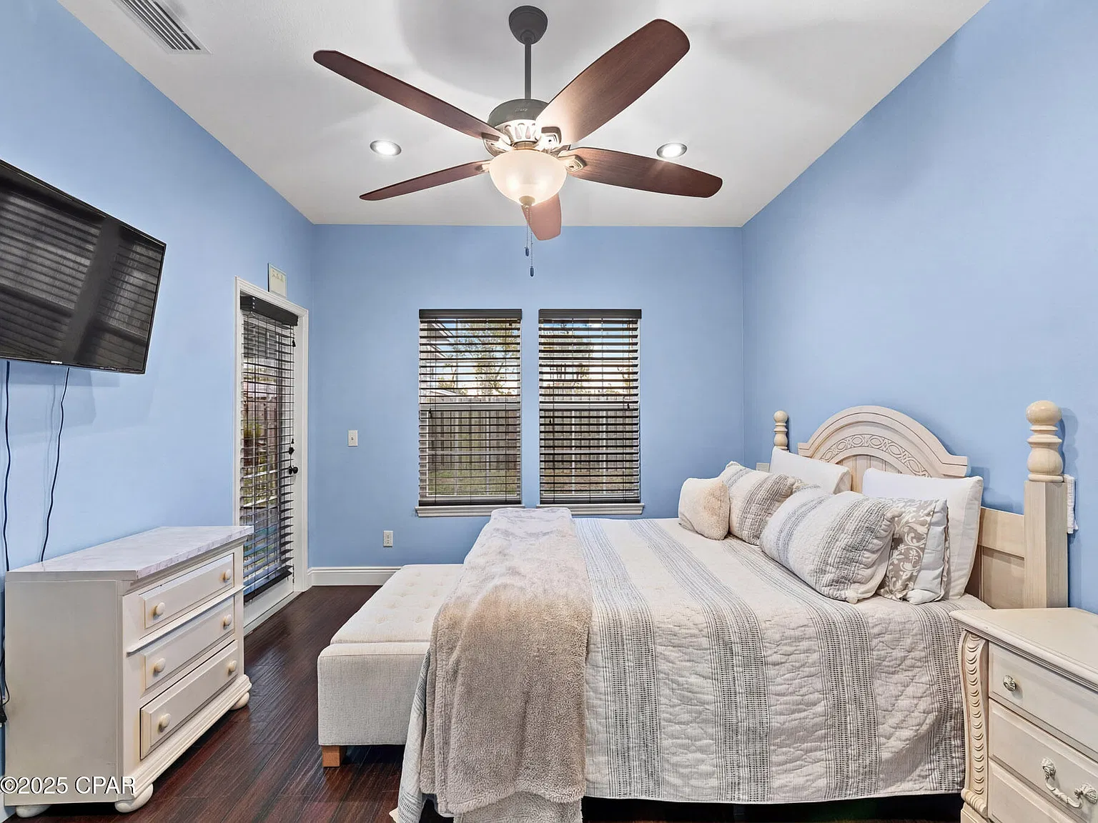 3 bed, 1617 sqft, $2,500 — Photo 3