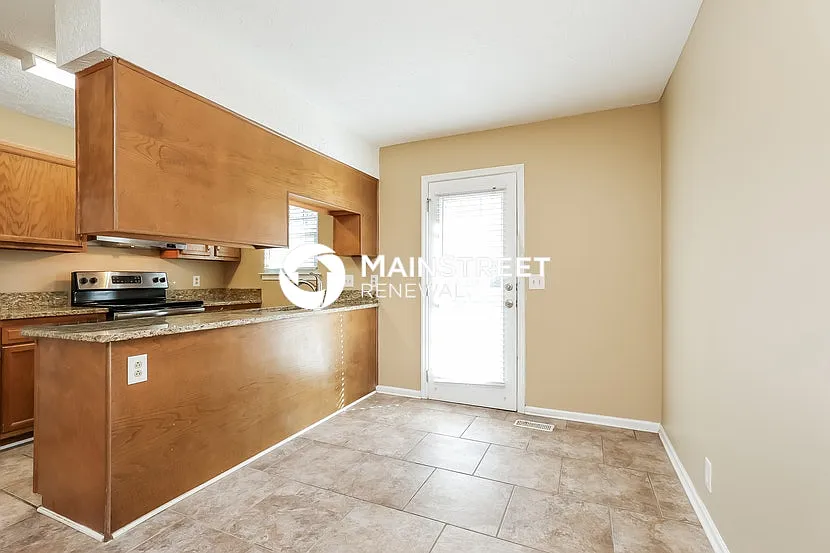 5313 Ashlawn Dr — Photo 4