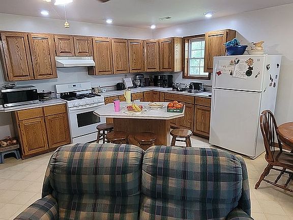 kitchen/living/bfast nook