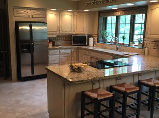 1008 Oak Branch Ct, Fort Wayne, IN 46845