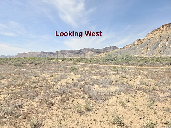 4th image of 458 W Singing Desert Rd