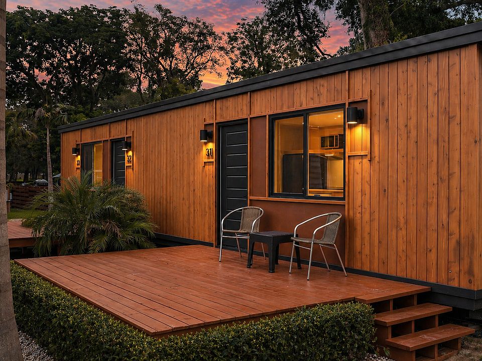 Quiet & Peaceful Setting with Outdoor Deck