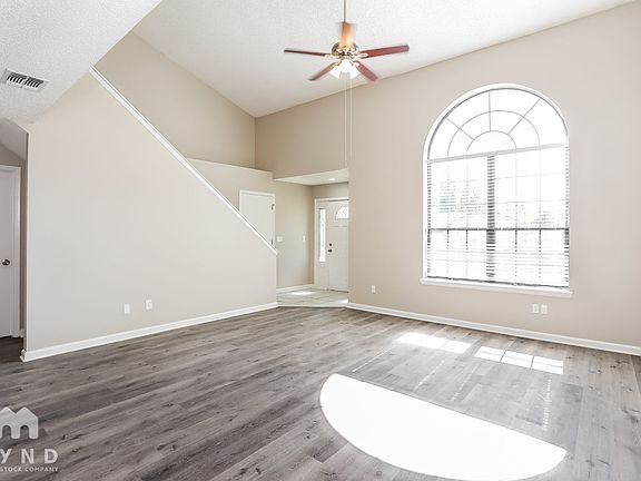 2nd image of 7513 Cinnamon Lakes Dr