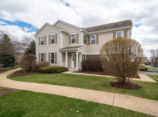 247 Lineas Ln, Geneva, IL 60134