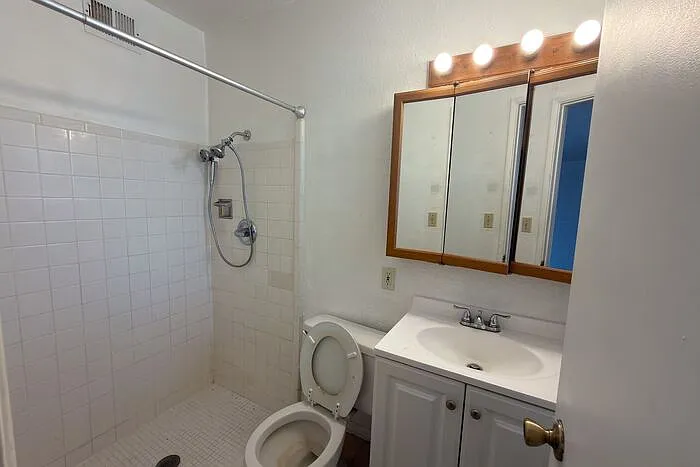 618 N Medford Dr — Photo 15