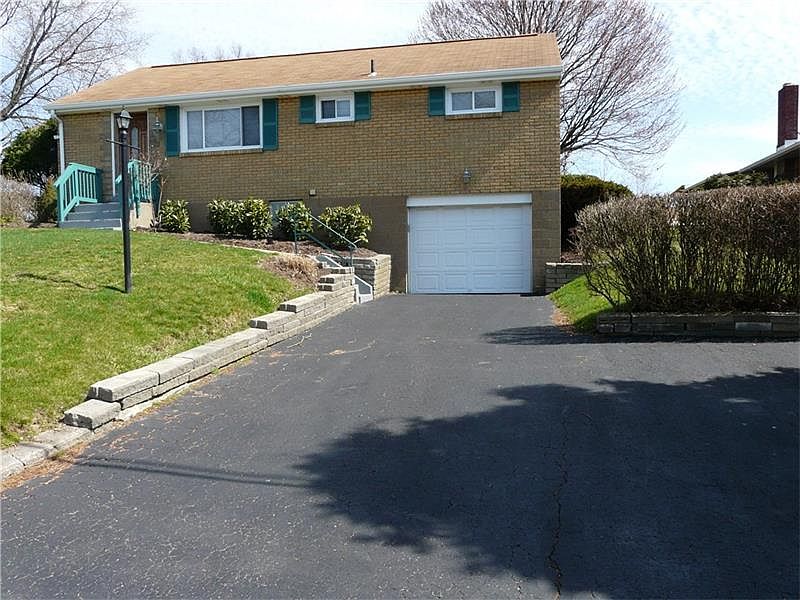 1st image of 170 Elmwood Dr