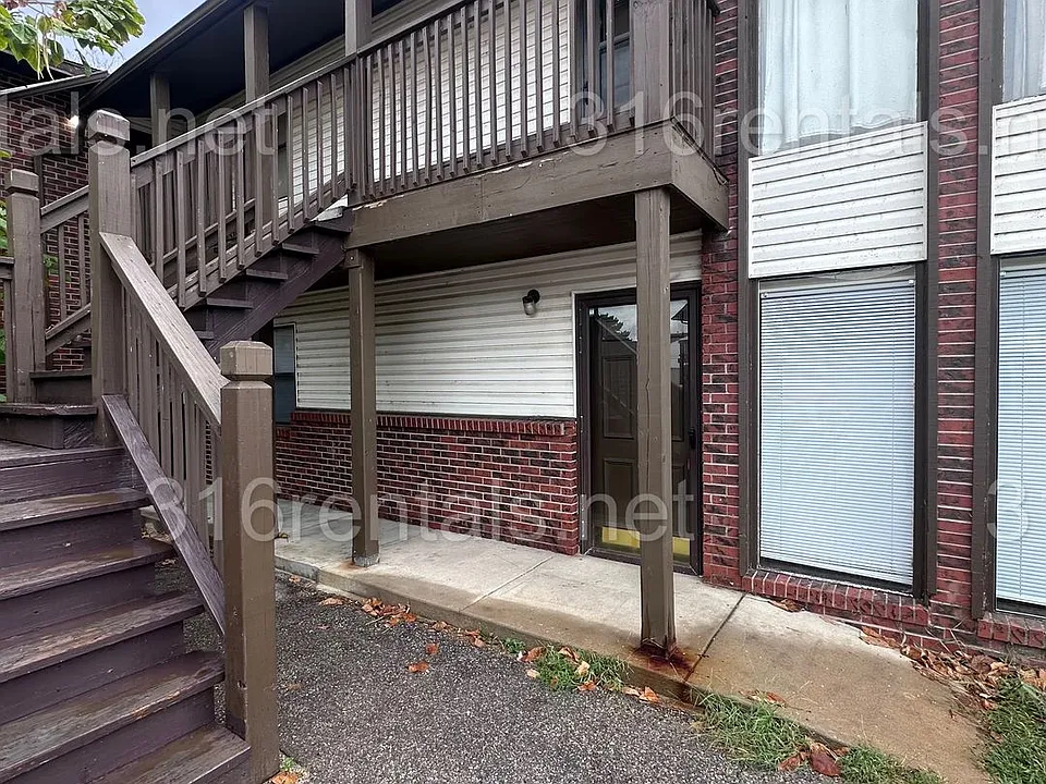 359 E Marion Ct