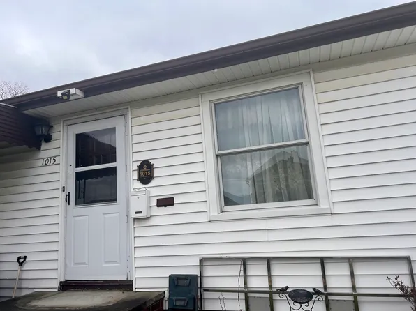 1015 Dartmoor Ave, Parma, OH 44134