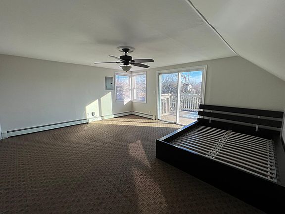 4th image of 240 E Hudson St APT 2