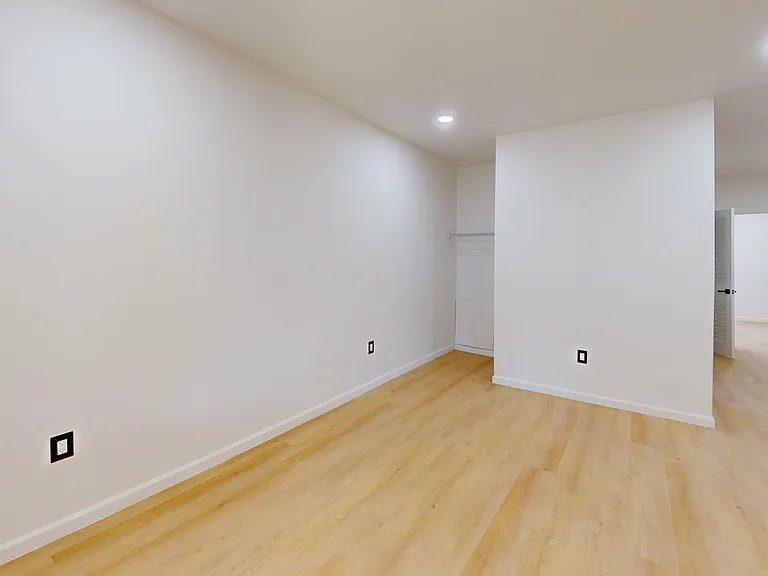 1318 Holbrook Street NE — Photo 21