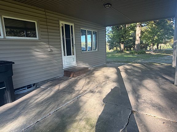 5th image of 4448 Mill Run Rd