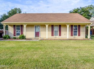 6201 Oak Run Dr W, Olive Branch, MS 38654