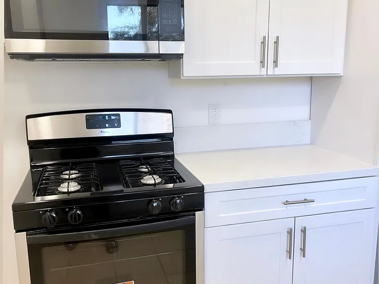 6415 Athol Ave — Photo 3