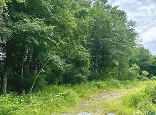32 Birchwood Lane, Woodbury, CT 06798