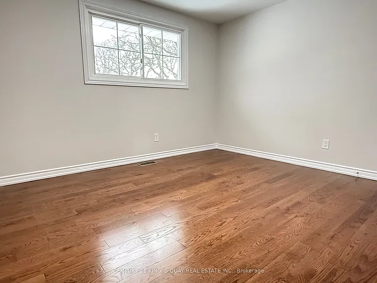 4383 Petrie Ct #UPPER — Photo 10