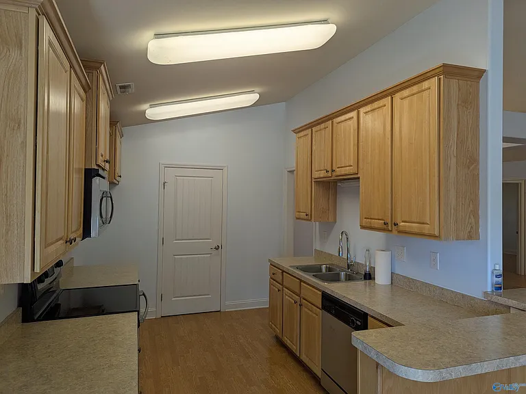 102 Acacia Trail Dr — Photo 9
