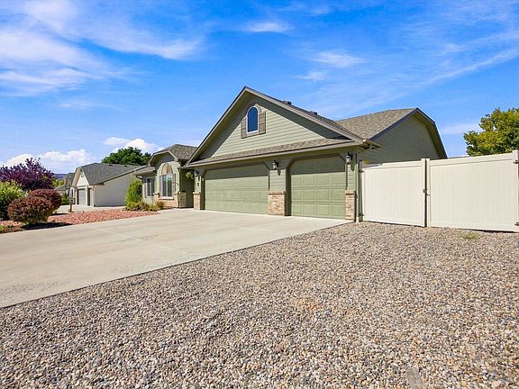 2nd image of 853 Jasper Dr