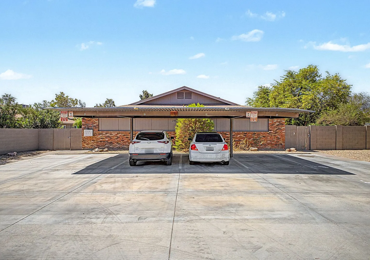 Beautiful Beck Ln Fourplex — Photo 2
