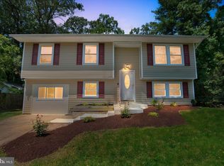 98 Garner Ave, Waldorf, MD