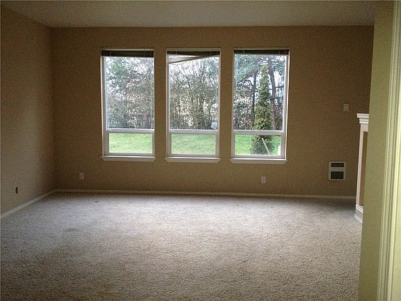 3rd image of 800 96th Ave NE Unit C102