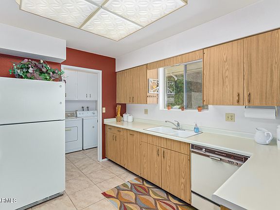 3rd image of 10901 W PEORIA Avenue