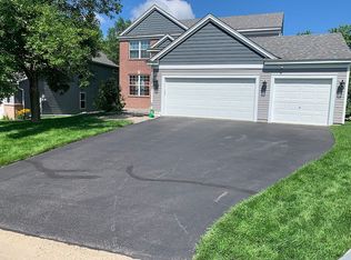 1665 Oakbrooke Cir, Eagan, MN 55122