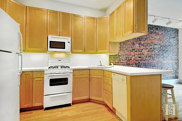 Rented by Halstead Real Estate | media 14