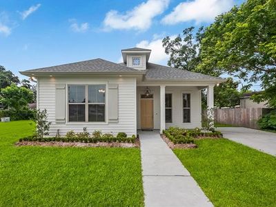 58 E Chalmette Cir, Chalmette, LA, 70043