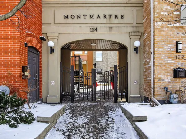 124 Guigues Ave #B204, Ottawa, ON K1N 5H7