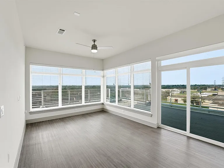 6955 Turtlewood Dr #602 — Photo 3