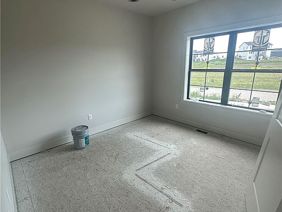 5th image of 16319 Ironwood Ln