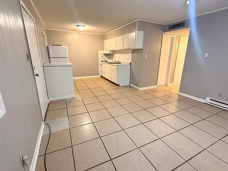 1600 Brentwood Dr — Photo 11