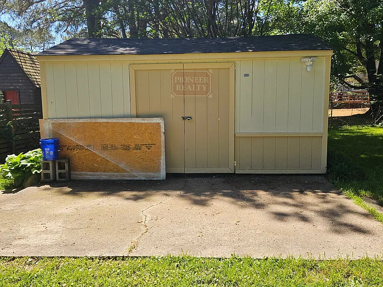 5305 Hill Dr — Photo 34