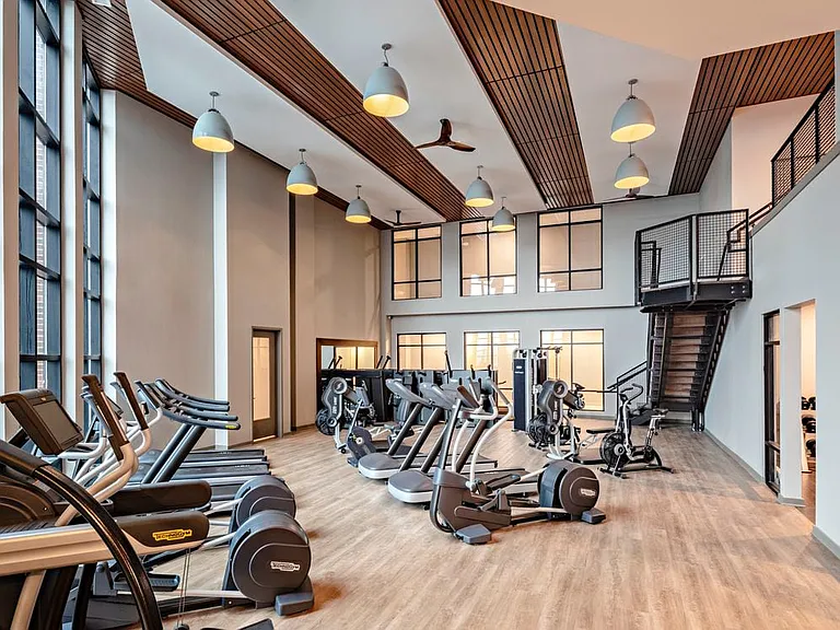 Two-level fitness center